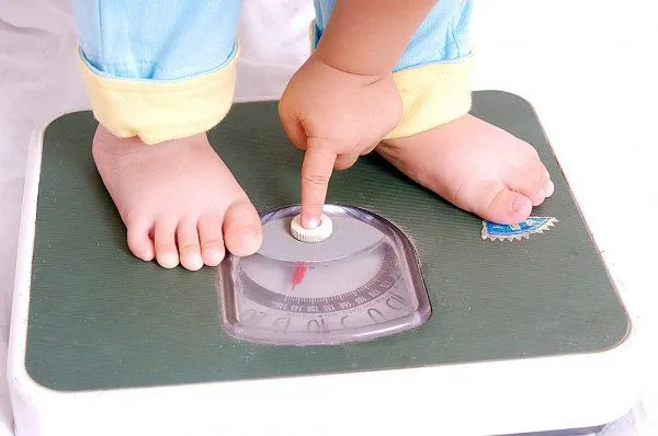  Cân nặng tăng chậm và những nhược điểm từ phản hồi của các mẹ